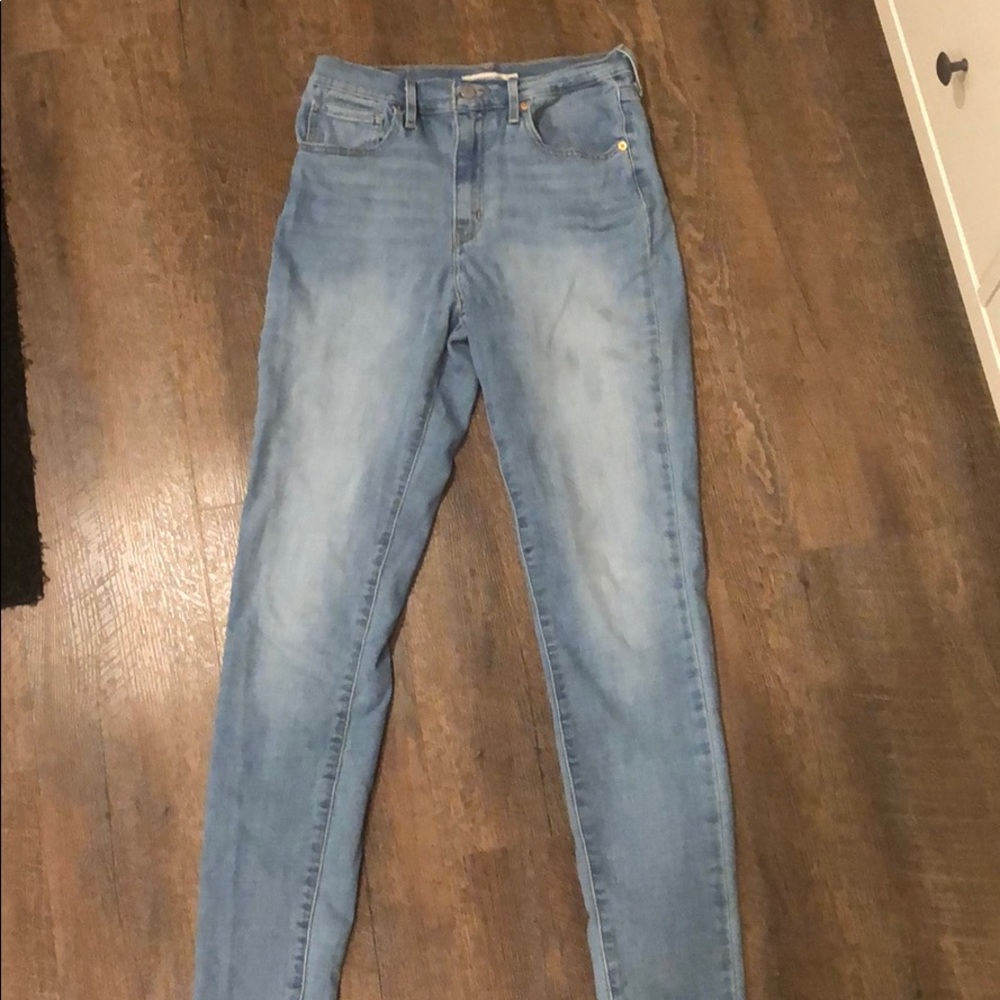 Mid high super skinny Levi jeans